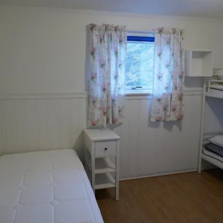 Holiday home Seafront Close To Reine, Lofoten