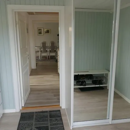Seafront Close To Reine, Lofoten Holiday home Sund (Nordland)